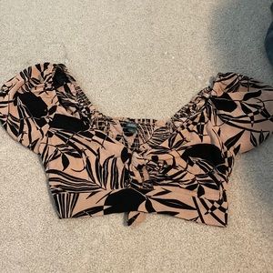 WILD FABLE FLORAL TROPICAL CROP BLOUSE